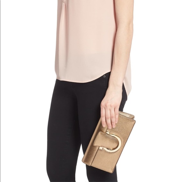 NWOT SALVATORE FERRAGAMO Gancini clutch bag (Gold) - Picture 6 of 8